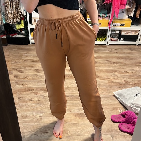 Pretty Little Thing Tan High Waist Wax Toggle Joggers - Picture 11 of 14